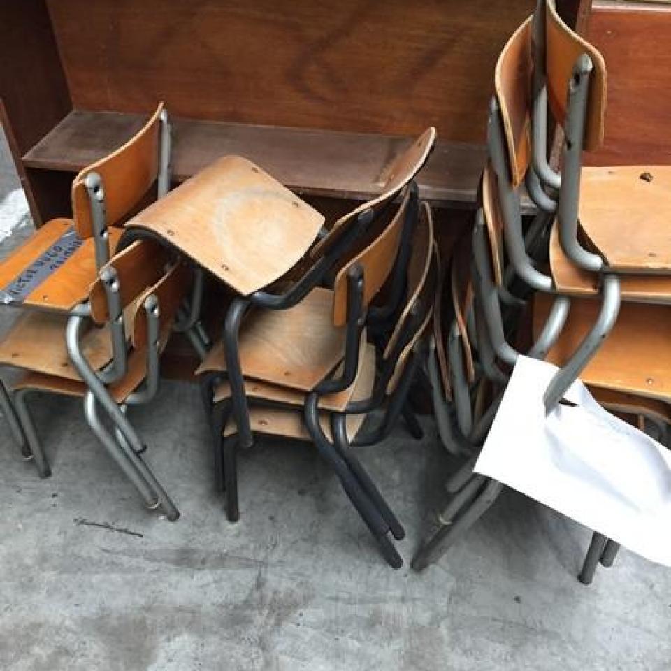 chaises structure métal assise et dossier bois